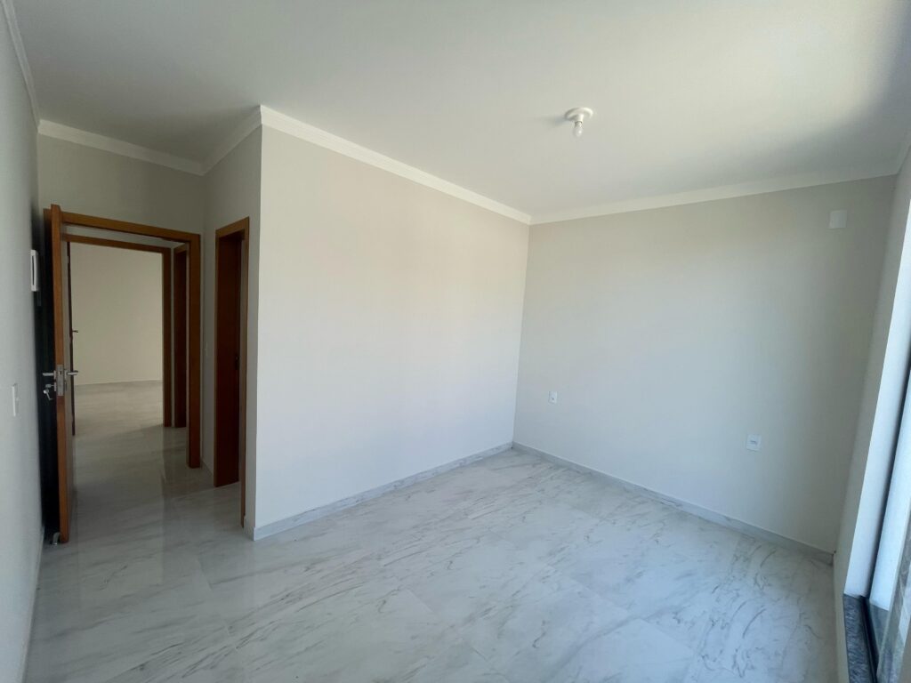 WhatsApp Image 2025-10-23 at 15.01.56 (2)